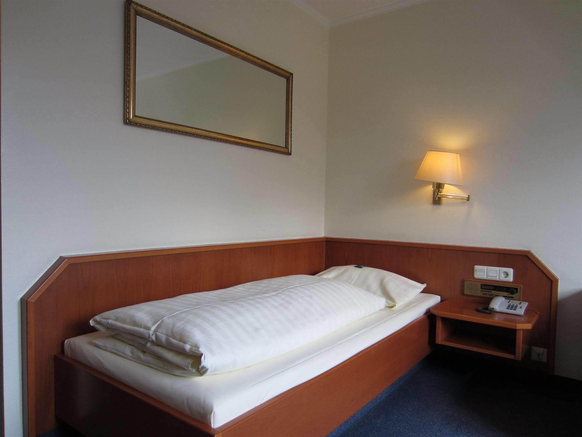 Hotel Germersheimer Hof Экстерьер фото